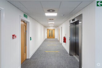 120 Longwood Clos, Coventry à louer Photo intérieure- Image 1 de 10