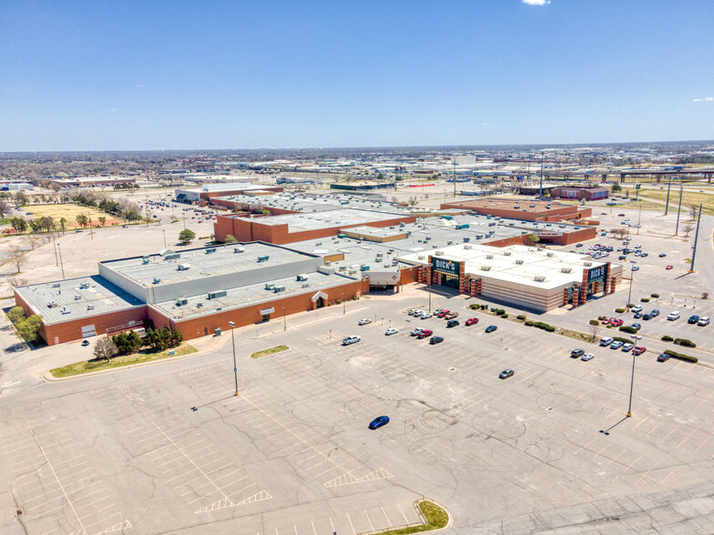 4600 W Kellogg Dr, Wichita, KS for sale - Building Photo - Image 2 of 7