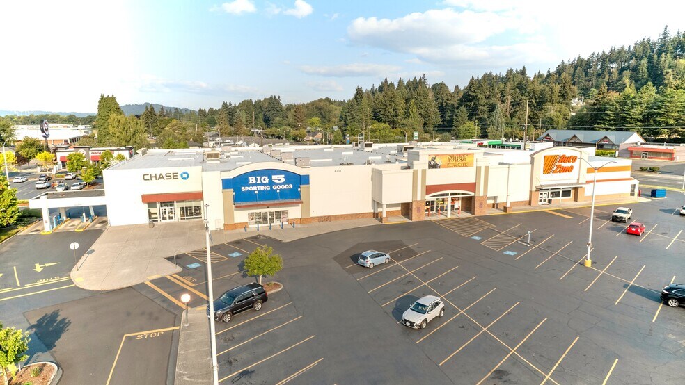 200 Triangle Ctr, Longview, WA à louer - Photo du bâtiment - Image 3 de 20