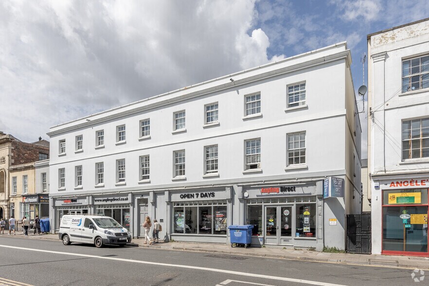 8-14 Portland St, Cheltenham à louer - Photo principale - Image 1 de 2