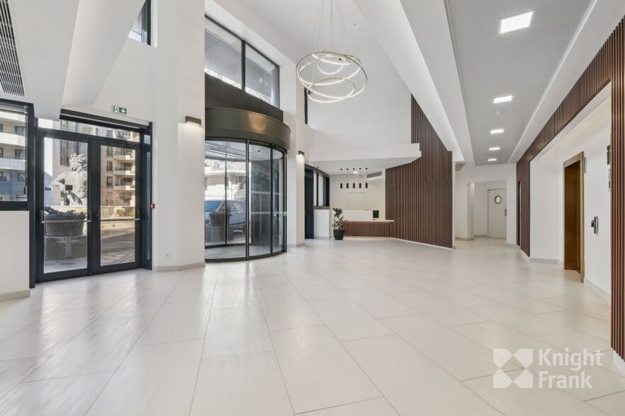 4 Place Des Ailes, Boulogne-Billancourt à louer - Hall d’entrée - Image 3 de 6
