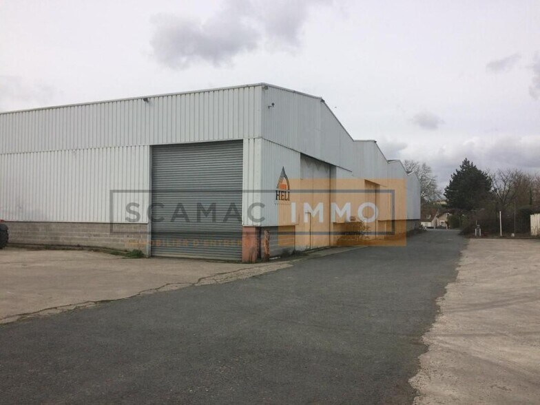 Industrial in SAINT-OUEN-L'AUMONE for lease - Building Photo - Image 2 of 8