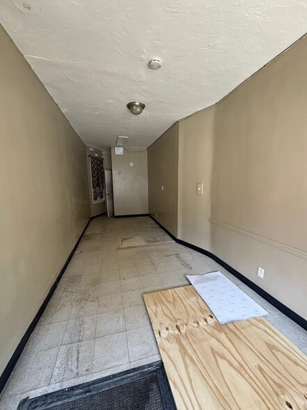 61 Audubon Ave, New York, NY for lease - Building Photo - Image 3 of 5