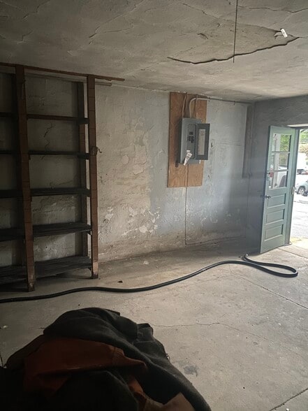 740-748 W Lincoln Hwy, Coatesville, PA for lease - Building Photo - Image 3 of 7