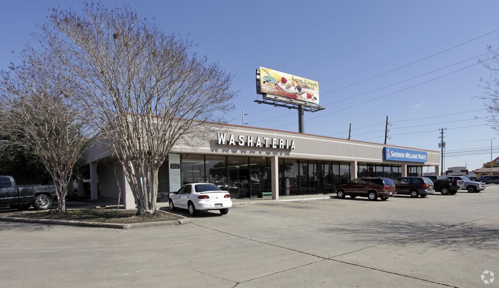 504 FM-1092, Stafford, TX à louer - Photo du bâtiment - Image 3 de 8