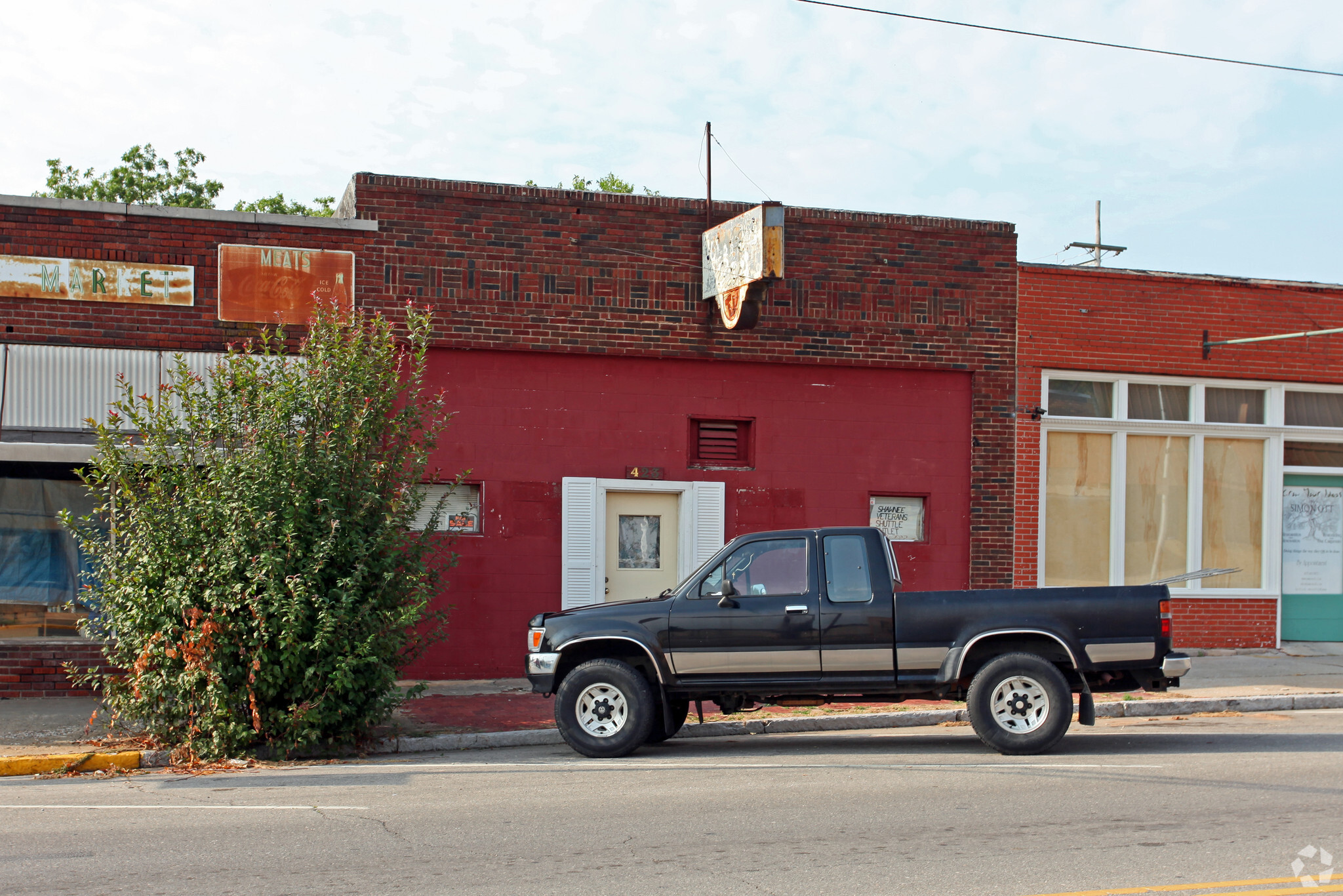 423 E Main St, Shawnee, OK for sale Primary Photo- Image 1 of 1