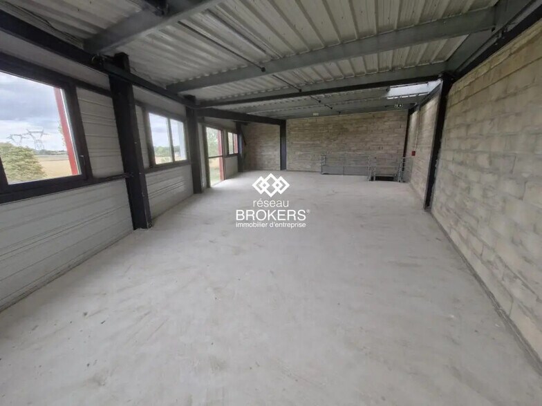 Industrial in Tremblay-en-France for lease - Interior Photo - Image 3 of 3