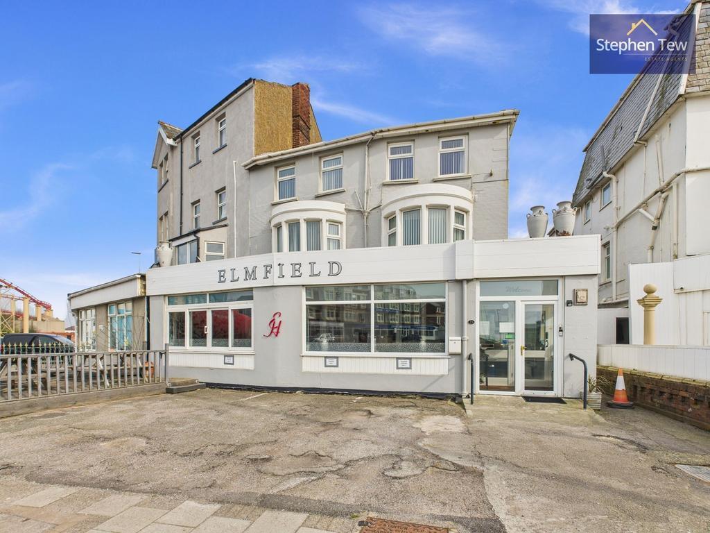 25 Clifton Dr, Blackpool for sale Building Photo- Image 1 of 35