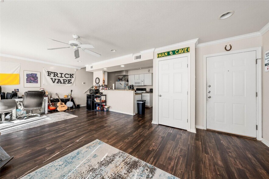 2537 S 3rd St, Waco, TX à vendre - Photo du bâtiment - Image 2 de 19