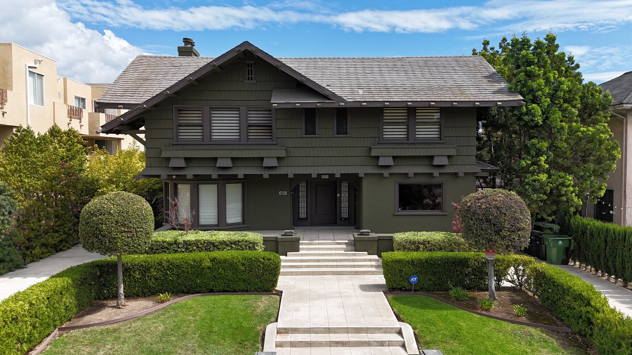 658 S Bronson Ave, Los Angeles, CA à louer Photo du bâtiment- Image 1 de 23