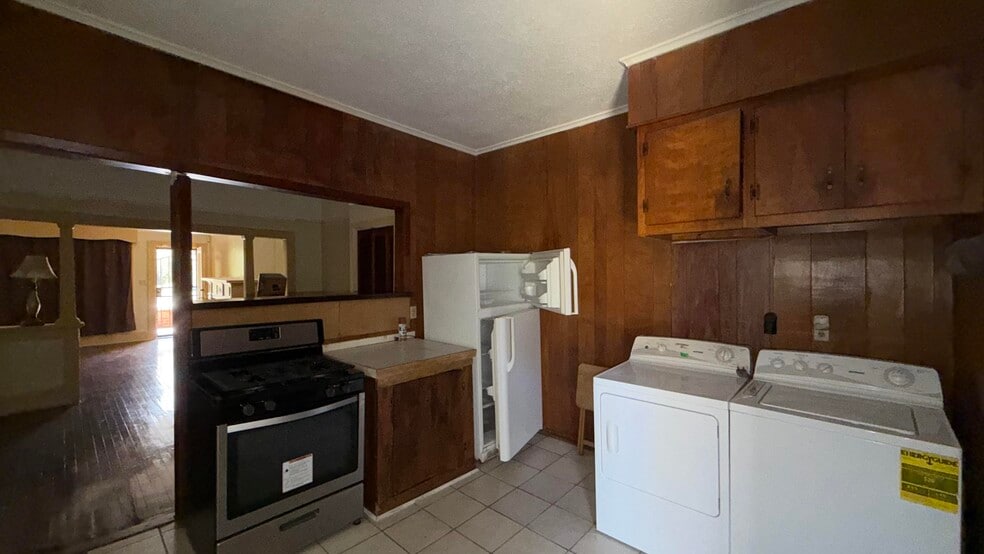 128 Robinson Street, Jackson, MS for sale - Building Photo - Image 2 of 5
