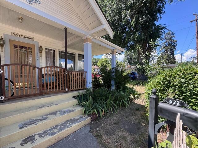 632 N 10th St, Klamath Falls, OR à vendre - Photo du bâtiment - Image 3 de 10