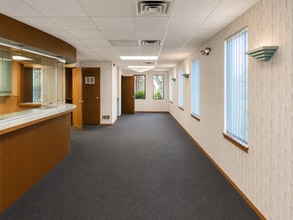 8923 Broadway, Merrillville, IN à louer Photo intérieure- Image 1 de 12