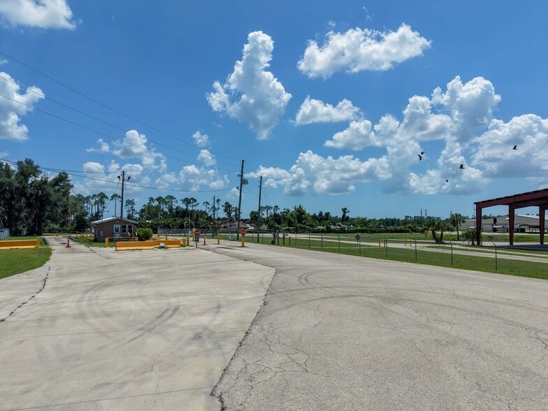 1509 S Byron Butler Pky, Perry, FL for sale - Building Photo - Image 3 of 77