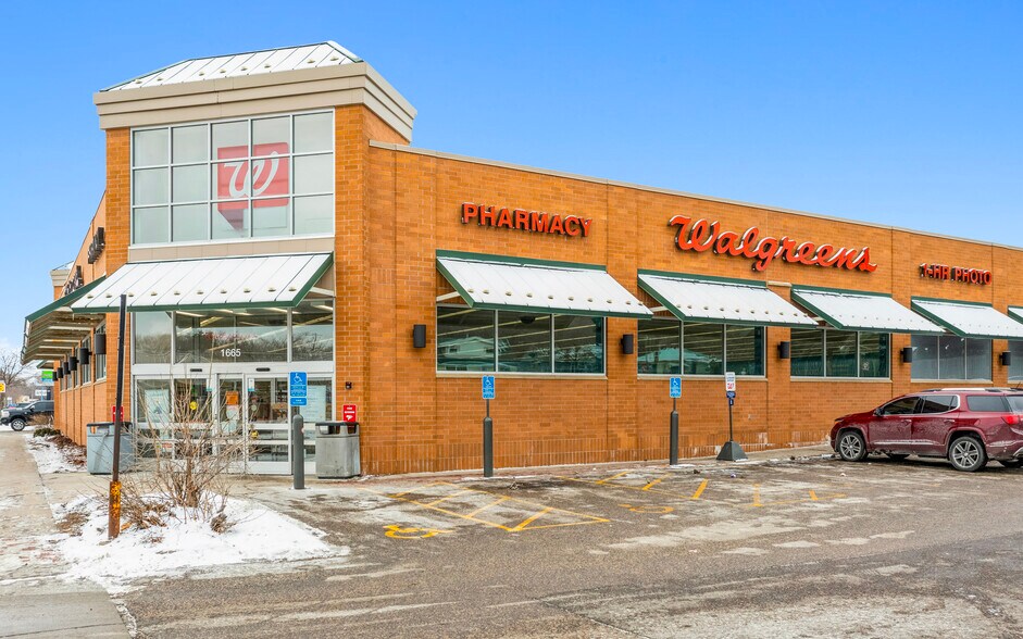 1665 White Bear Ave N, Saint Paul, MN à vendre - Photo du bâtiment - Image 3 de 7