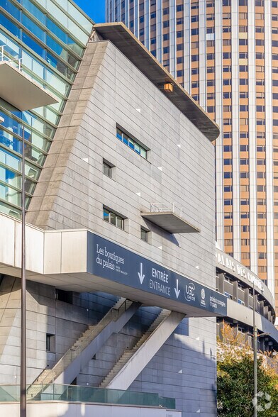 2-16 Place De La Porte Maillot, Paris for lease - Building Photo - Image 3 of 7