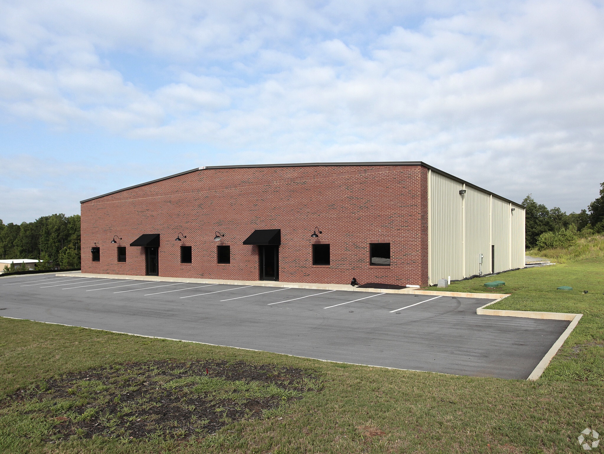 65 Kelli Clark Ct SE, Cartersville, GA for sale Primary Photo- Image 1 of 4