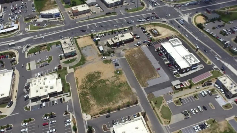 1410 McFarland Blvd E, Tuscaloosa, AL for lease - Commercial Listing Video - Image 2 of 11