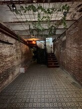 Retail in Madrid, Madrid for lease Interior Photo- Image 2 of 11