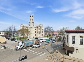 75 N Waco St, Hillsboro, TX à louer Photo intérieure- Image 2 de 24