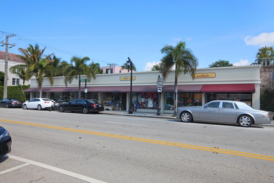 301-305 S County Rd, Palm Beach, FL à louer - Photo du bâtiment - Image 3 de 11