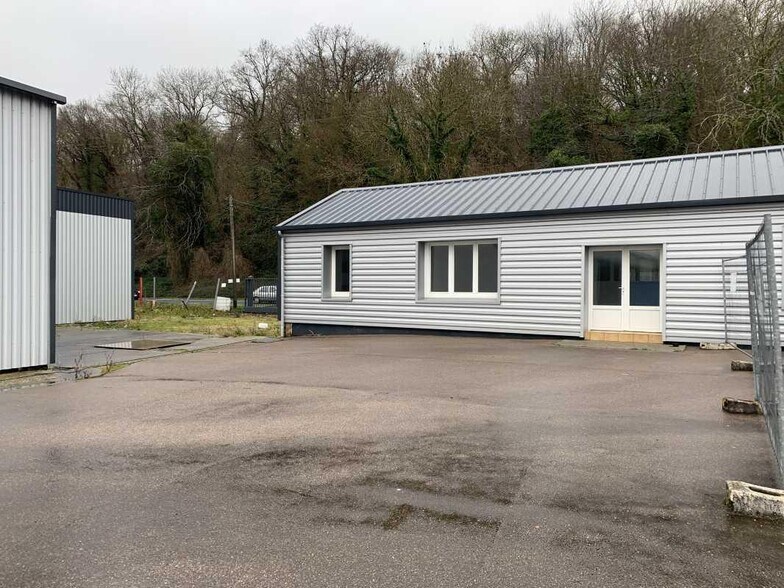 Flex in Tancarville for lease - Building Photo - Image 2 of 2