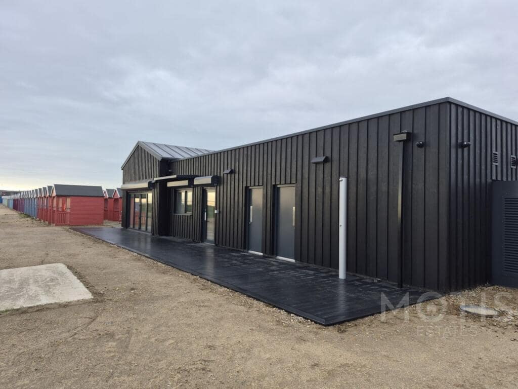 Coast Dr, New Romney for lease Primary Photo- Image 1 of 2