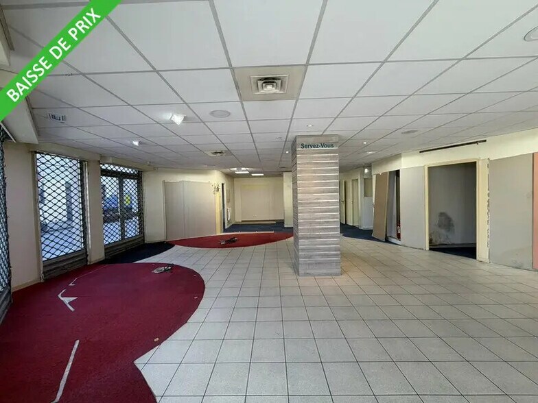 37 Rue De L'Universite, Lyon for lease - Interior Photo - Image 2 of 10