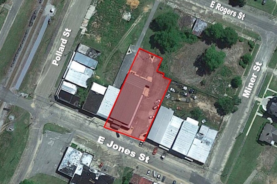 307 E Jones St, Fort Deposit, AL à vendre - Photo du bâtiment - Image 3 de 10