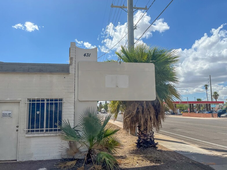 431 N Center St, Mesa, AZ for lease - Building Photo - Image 2 of 3