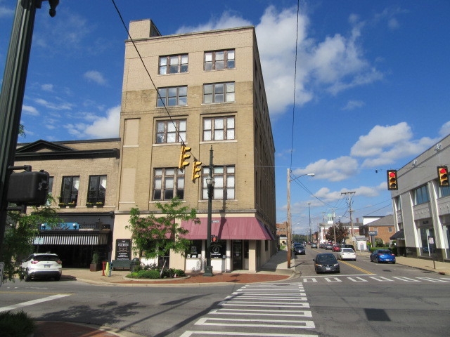 201 S Broad St, Lancaster, OH à louer - Photo du bâtiment - Image 1 de 49