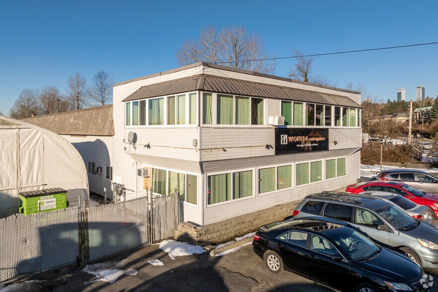 1682 Booth Av, Coquitlam, BC à vendre - Photo principale - Image 1 de 1