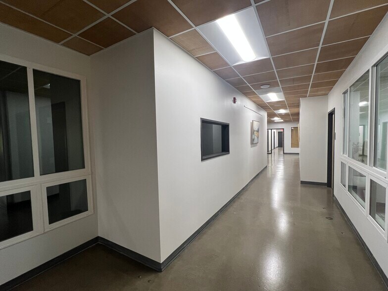 1508 Nw Vivion Rd, Kansas City, MO à louer - Photo du bâtiment - Image 3 de 16