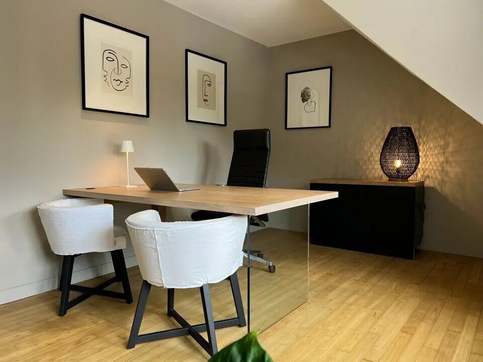 Office in Quimper for lease Interior Photo- Image 1 of 8