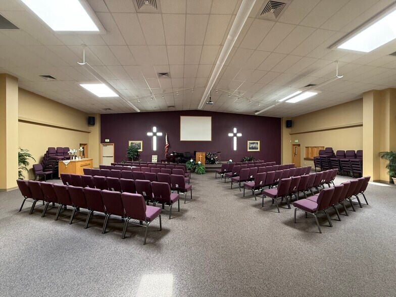 220 S 42nd St, Springfield, OR à vendre - Photo du bâtiment - Image 2 de 6