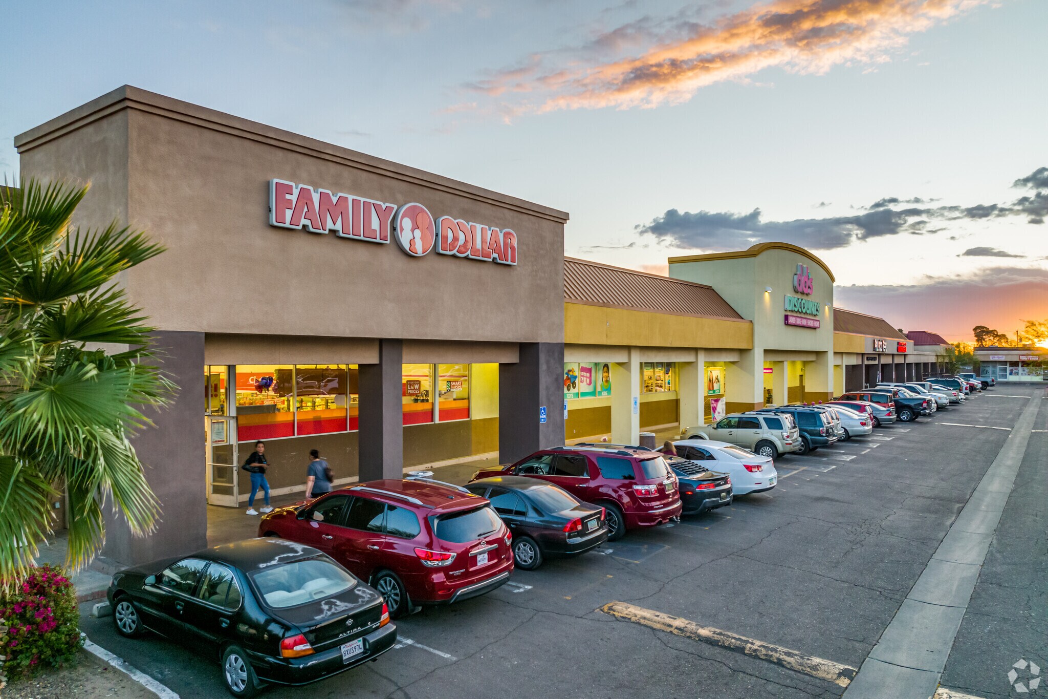 Thomas Rd, Phoenix, AZ à louer Photo principale- Image 1 de 20