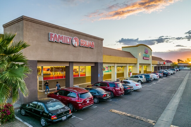 Plus de détails pour Thomas Rd, Phoenix, AZ - Commerce de détail à louer