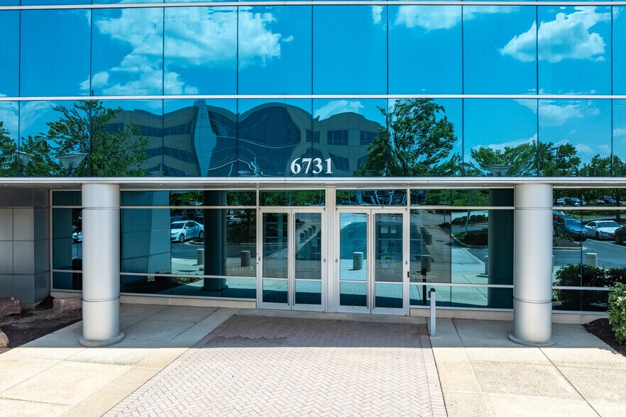 6731 Columbia Gateway Dr, Columbia, MD à louer - Photo du bâtiment - Image 3 de 5