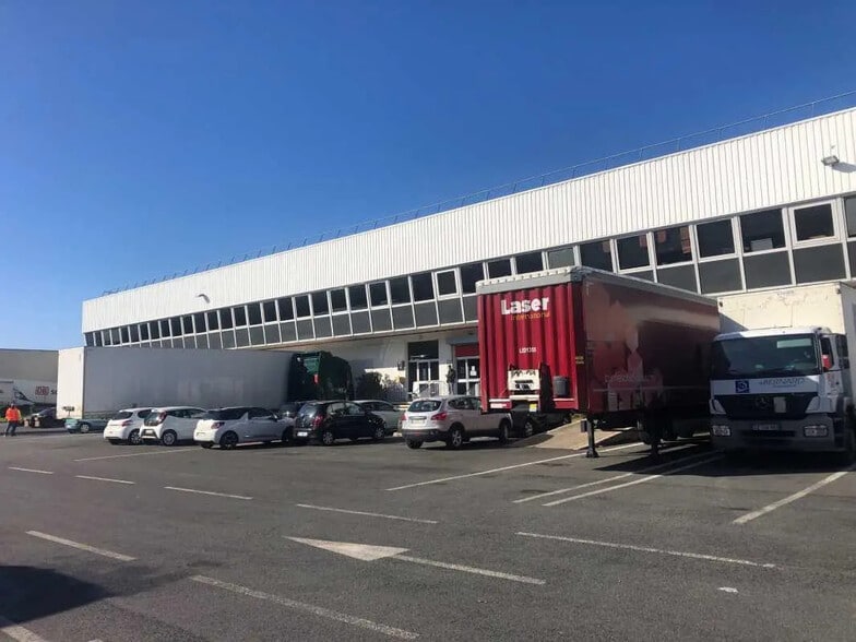 12 Rue Eugene Pottier, MARLY-LA-VILLE for lease - Building Photo - Image 2 of 10