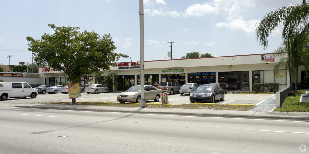 160-178 NE 167th St, Miami, FL for lease - Building Photo - Image 1 of 1