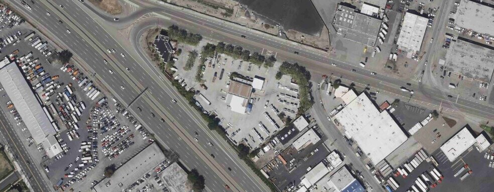 1691 Old Bayshore Hwy, San Jose, CA à louer - Photo du bâtiment - Image 2 de 3