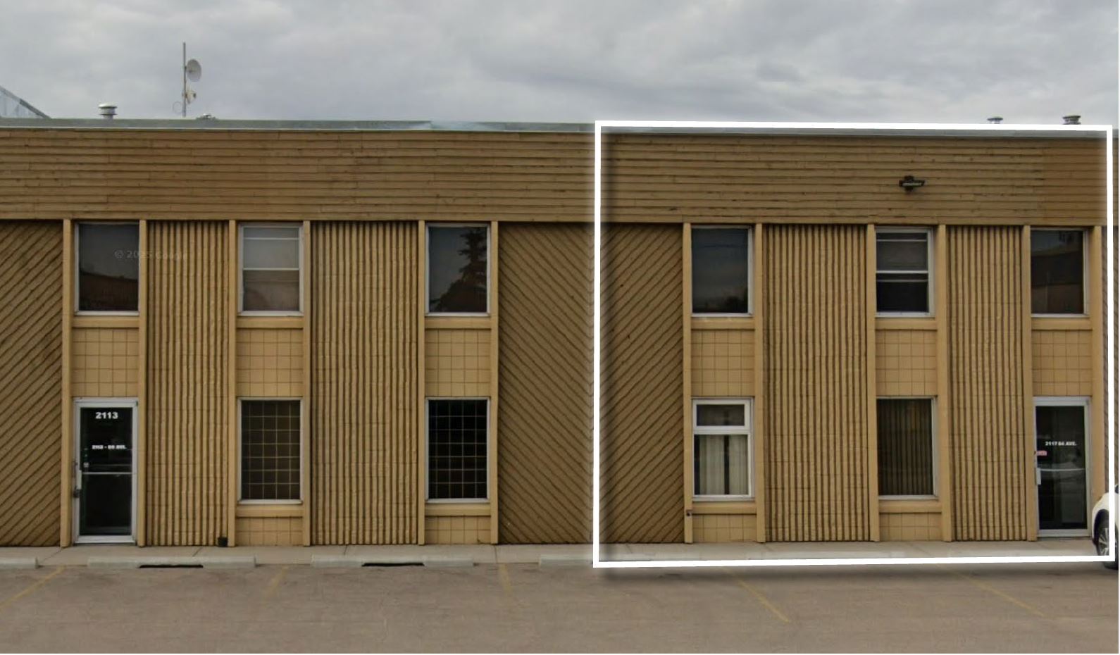 2117 84 Av NW, Edmonton, AB à louer Photo du bâtiment- Image 1 de 7