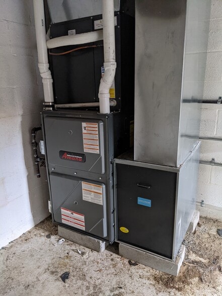 212 S Kennedy, Bradley, IL à louer - Photo du bâtiment - Image 3 de 25