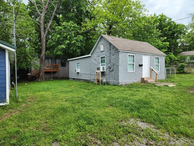 411 & 413 Chikasaw St and 402 and 412 S State St, Tahlequah, OK for sale - Building Photo - Image 3 of 4