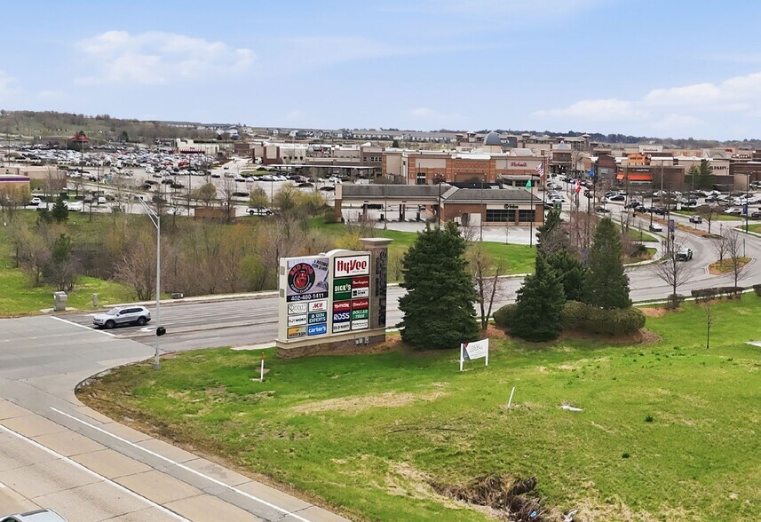 7809-7949 Towne Center Pky, Papillion, NE à louer - Photo du bâtiment - Image 3 de 7
