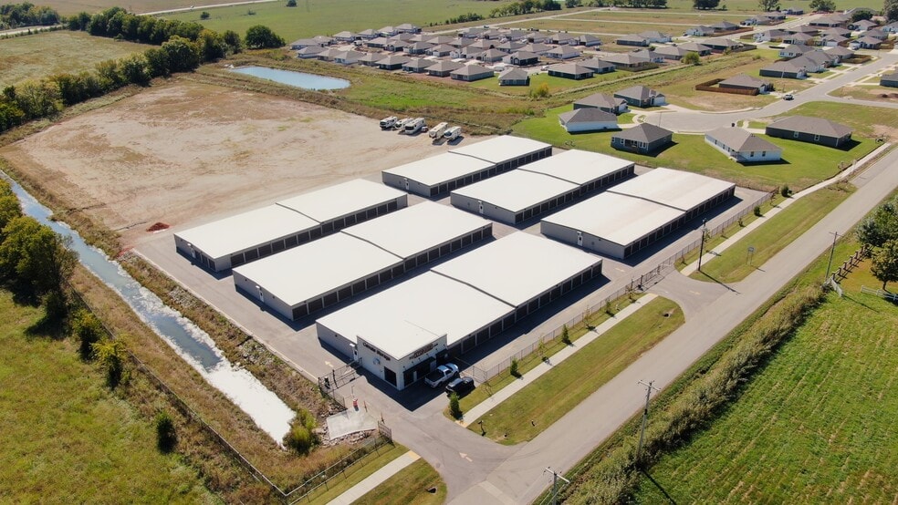 Self Storage – Prairie Grove, AR portfolio of 2 properties for sale on LoopNet.ca - Building Photo - Image 2 of 12