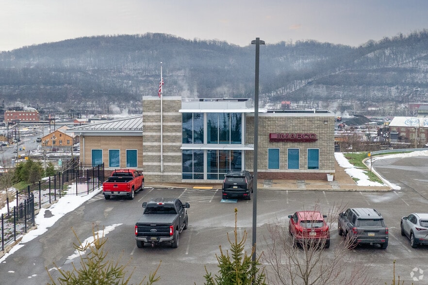 265 State St, Clairton, PA for lease - Building Photo - Image 2 of 4