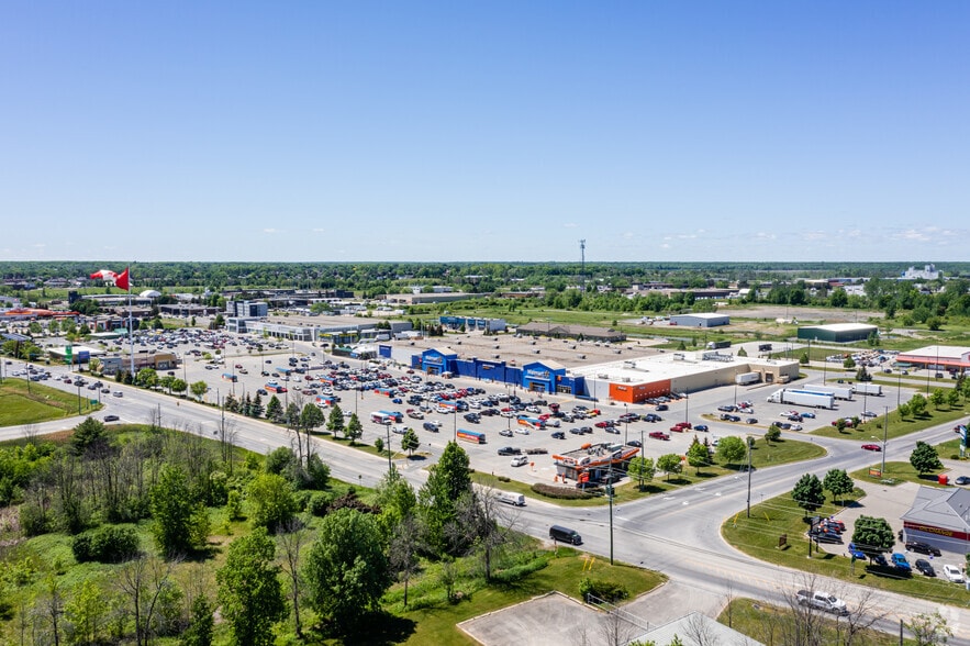 1942 Parkedale Ave, Brockville, ON for lease - Aerial - Image 3 of 6