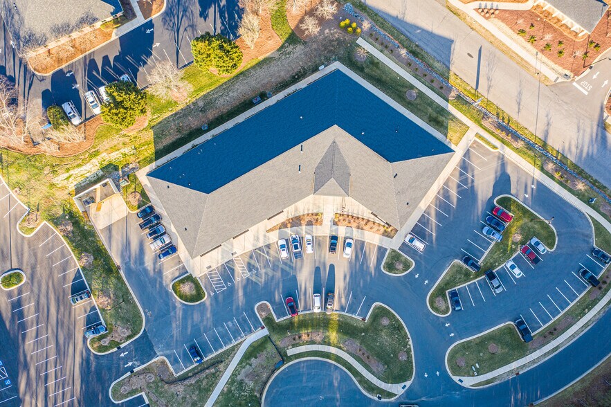 342 Patricia Ln, Fort Mill, SC à louer - Photo du bâtiment - Image 2 de 4