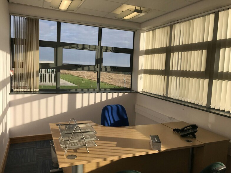 Whitfield Ct, Durham à louer - Photo intérieure - Image 2 de 15